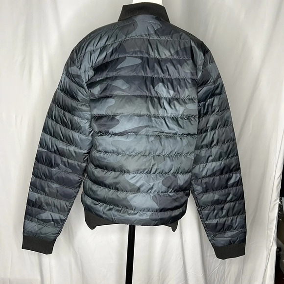 NWT Lolë Allied  Performance Recycled Down Camouflage Puffer Coat - Picture 2 of 13